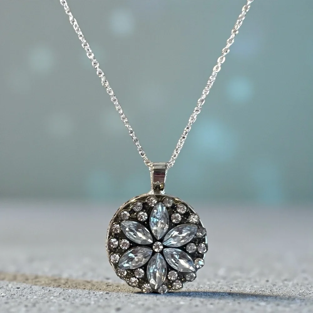 Vintage Costume Rhinestone Jewelry Assemblage: Floral Pendant Necklace
